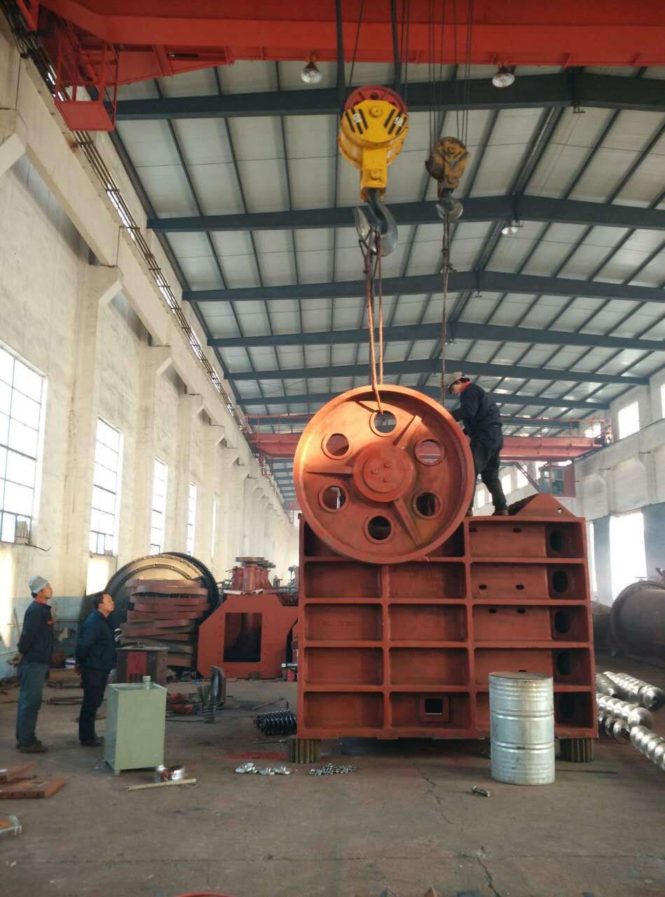 顎式破碎機(jī)如何拆卸？耐磨件的壽命以及更換方法？