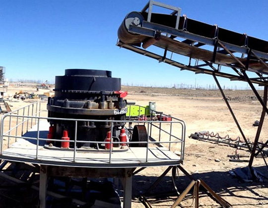 董事長曹仕龍作為政協(xié)常務(wù)委員出席了招遠(yuǎn)市第十八屆人民代表大會(huì)第一次會(huì)議